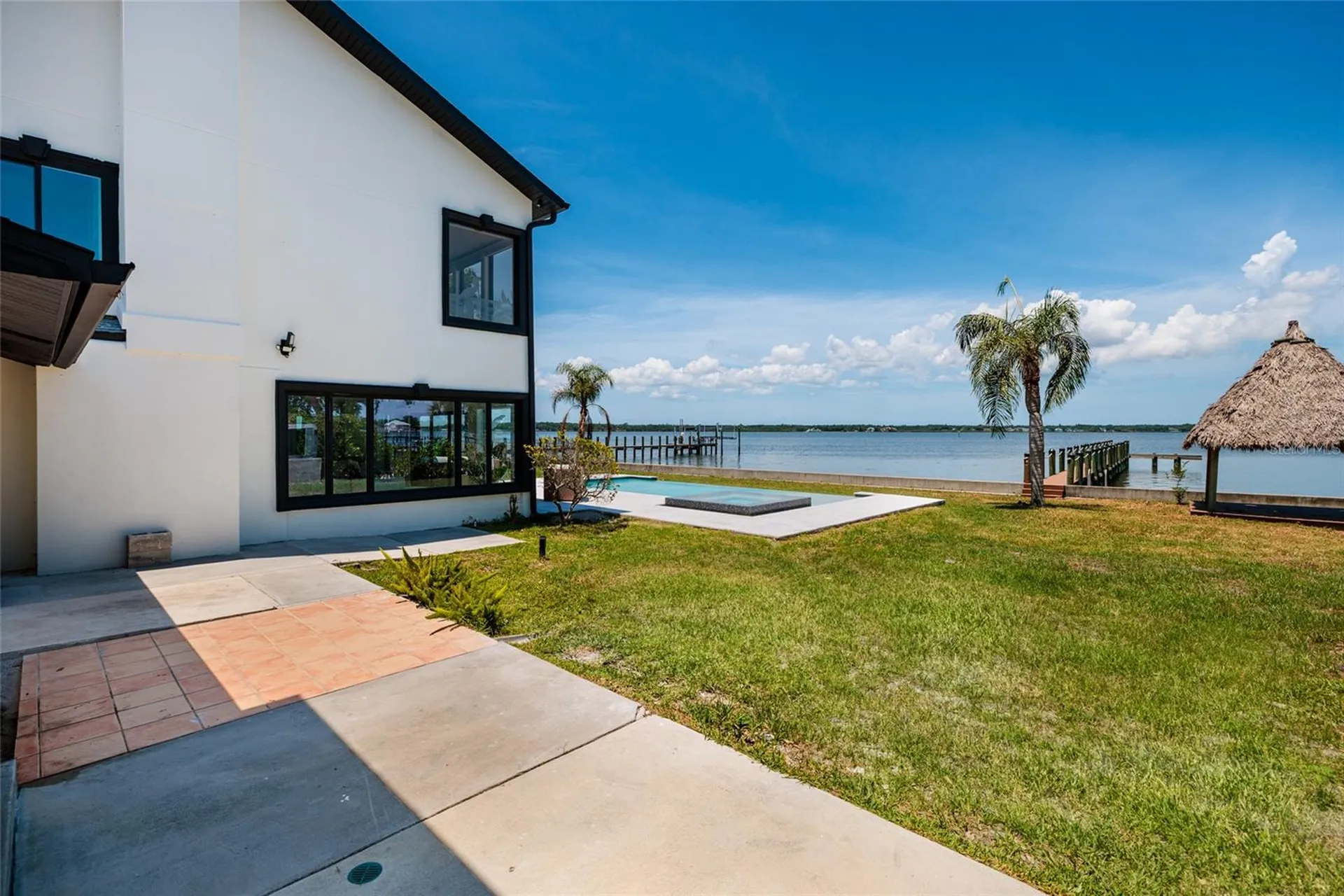 412 Shore Drive E Oldsmar FL 34677