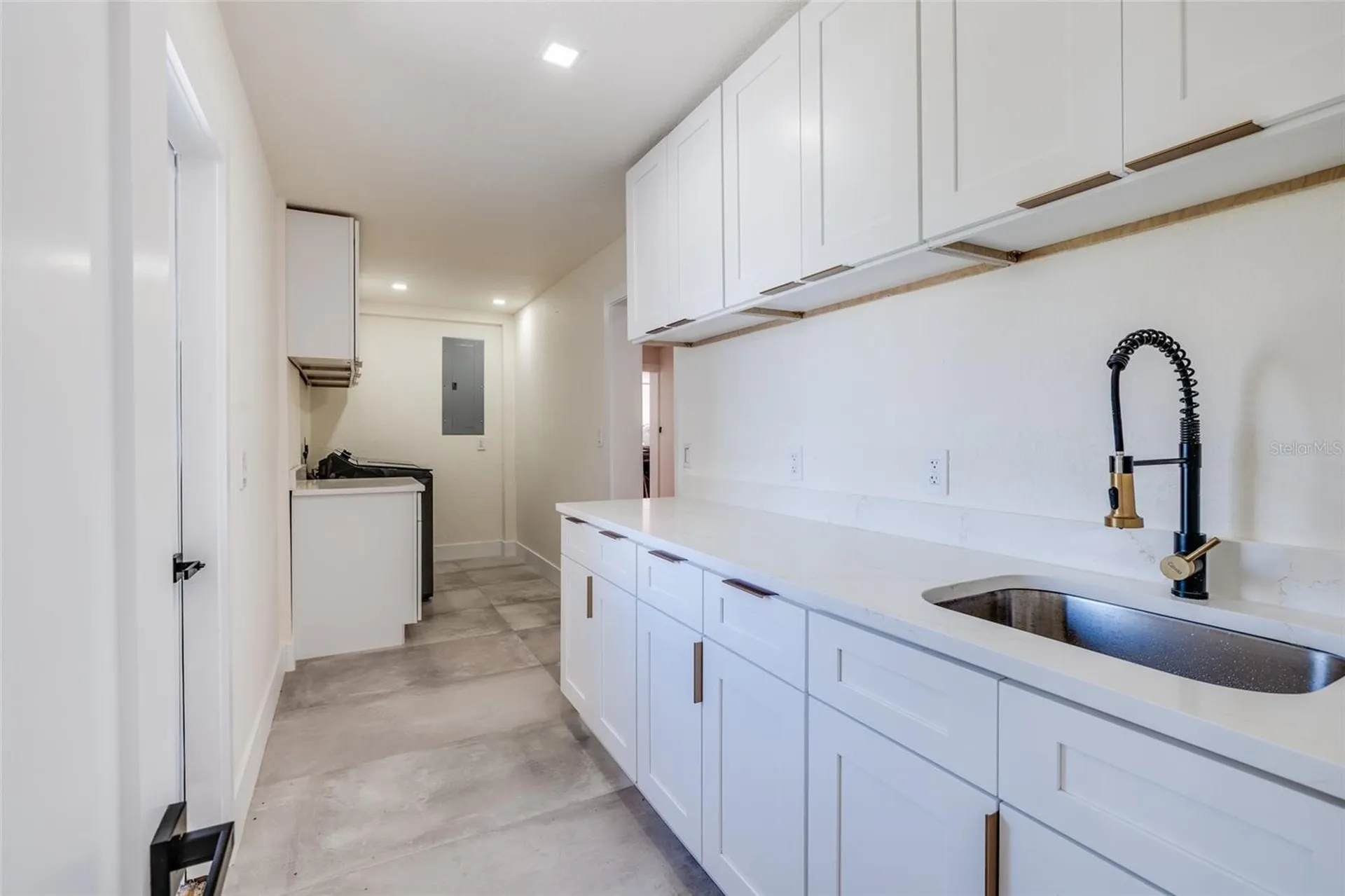 412 Shore Drive E Oldsmar FL 34677
