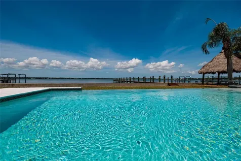 412 Shore Drive E Oldsmar FL 34677