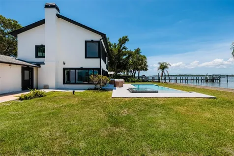 412 Shore Drive E Oldsmar FL 34677