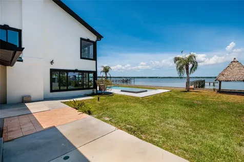 412 Shore Drive E Oldsmar FL 34677
