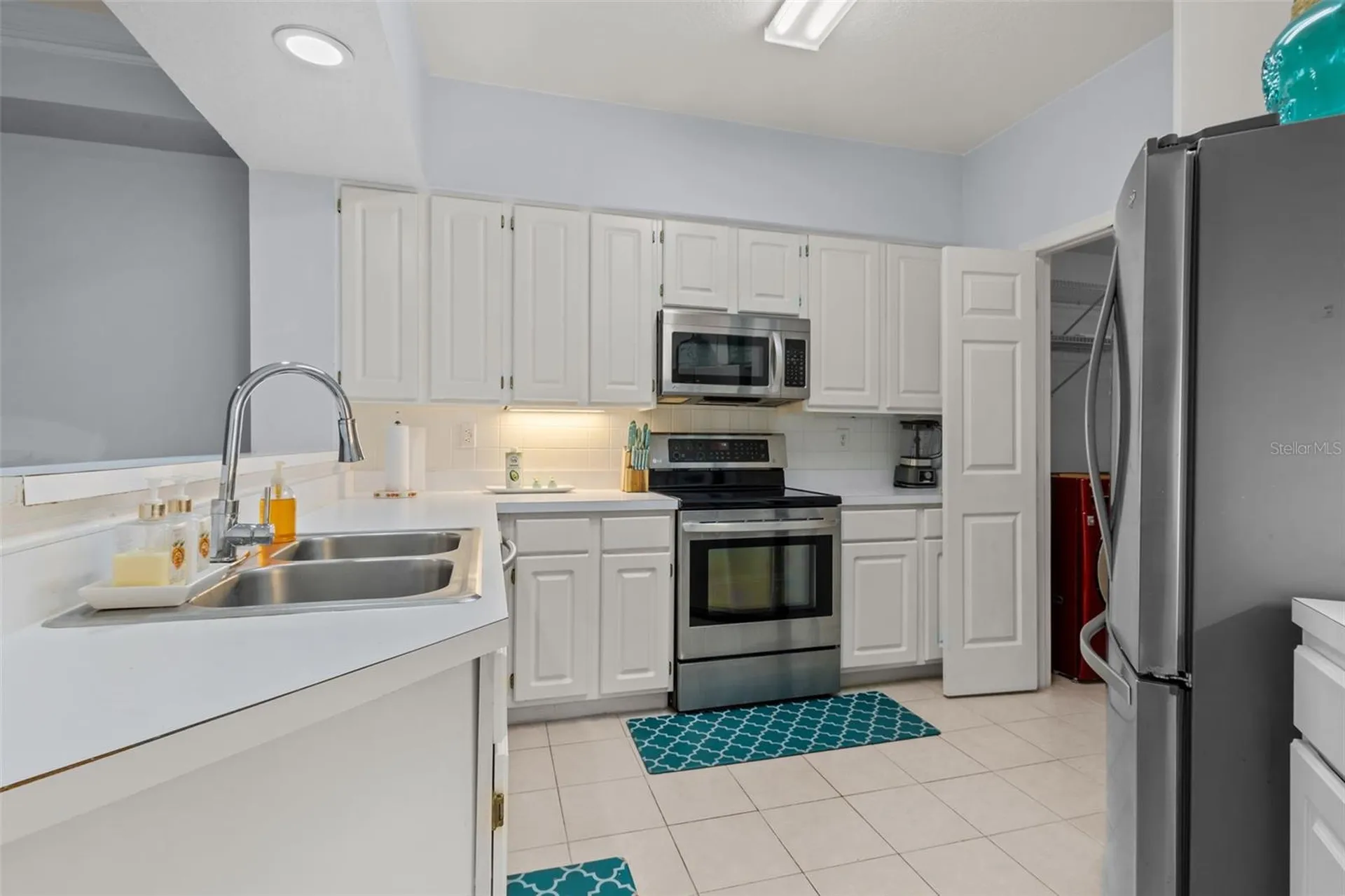 3302 Bay Club Circle Tampa FL 33607