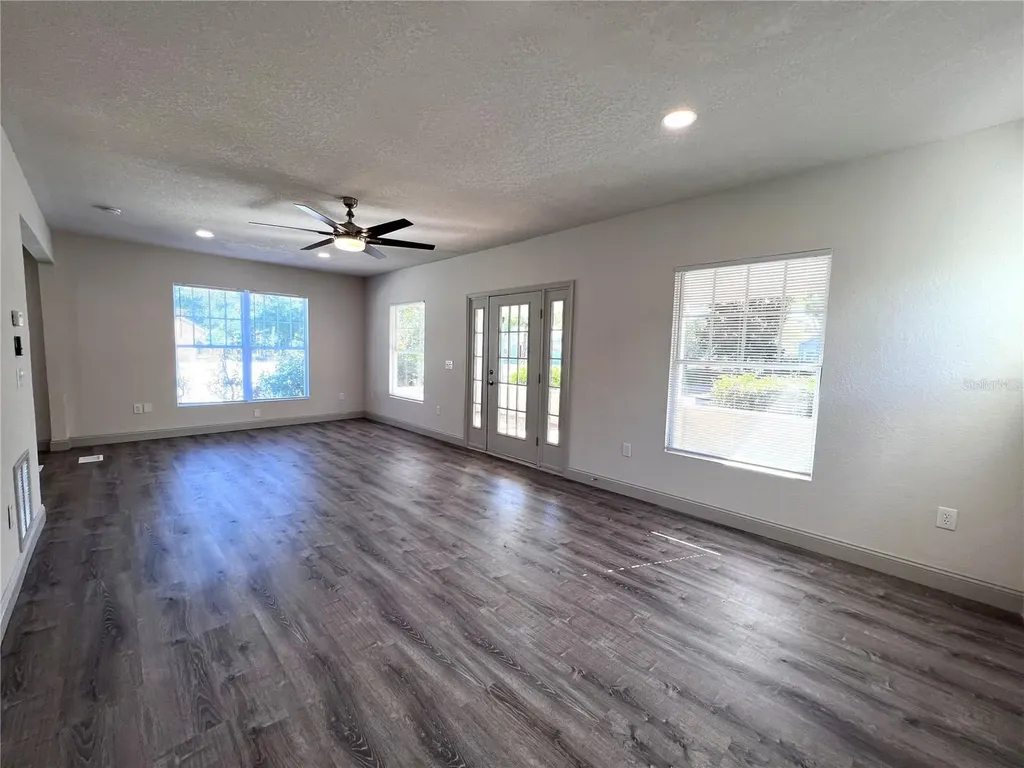 1240 15th Street N St Petersburg FL 33705