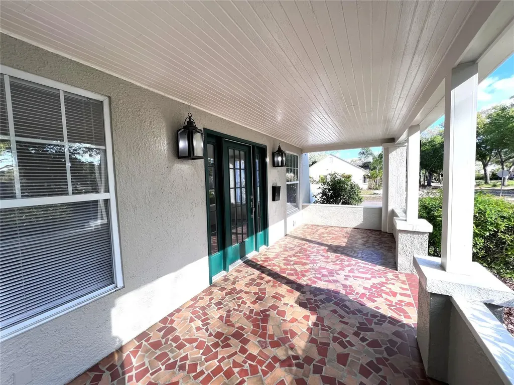 1240 15th Street N St Petersburg FL 33705