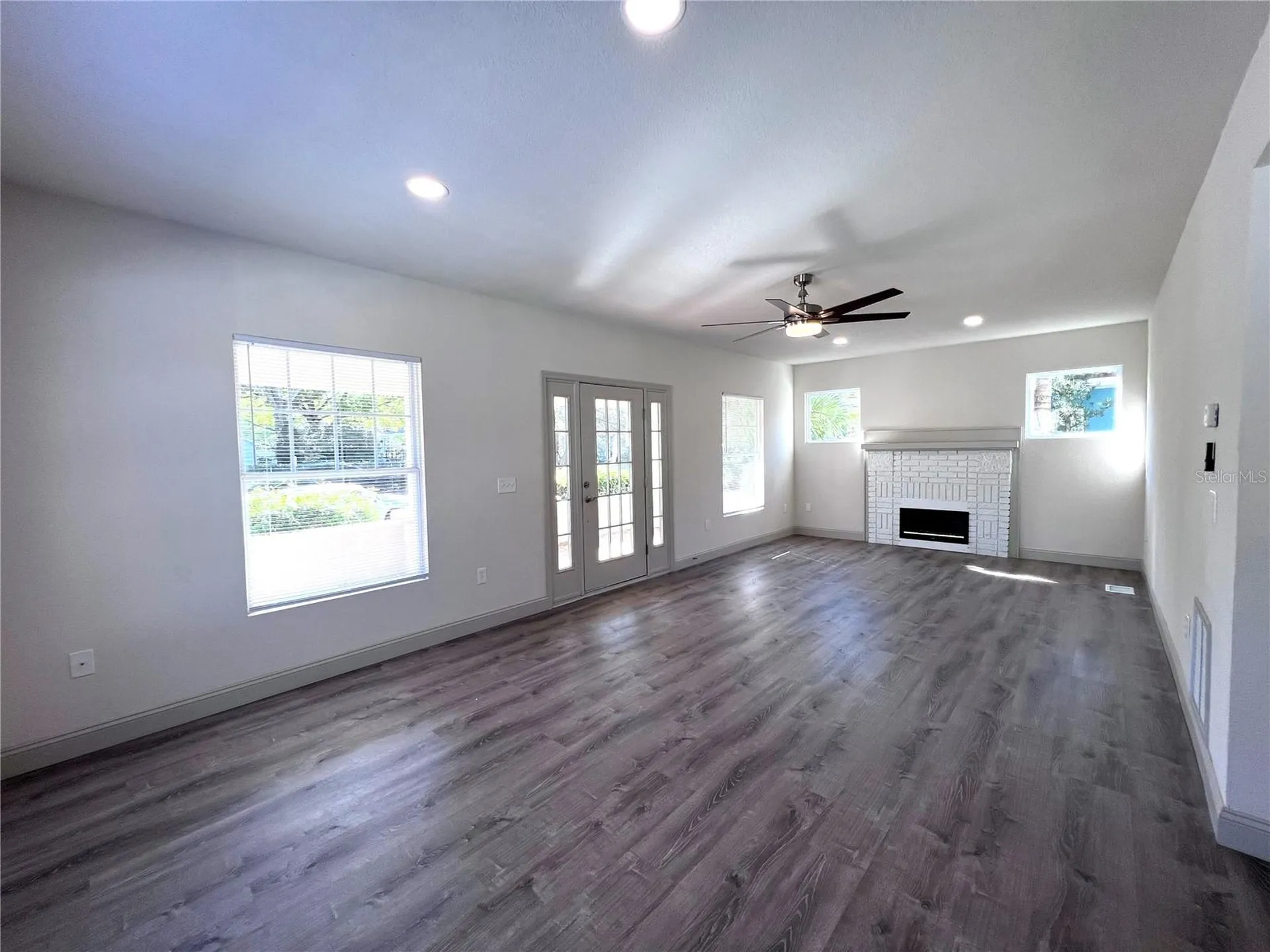 1240 15th Street N St Petersburg FL 33705