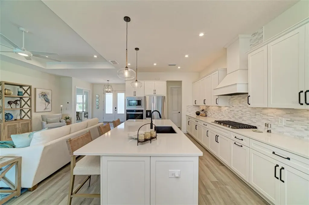 8533 Beechlake Court Sarasota FL 34240
