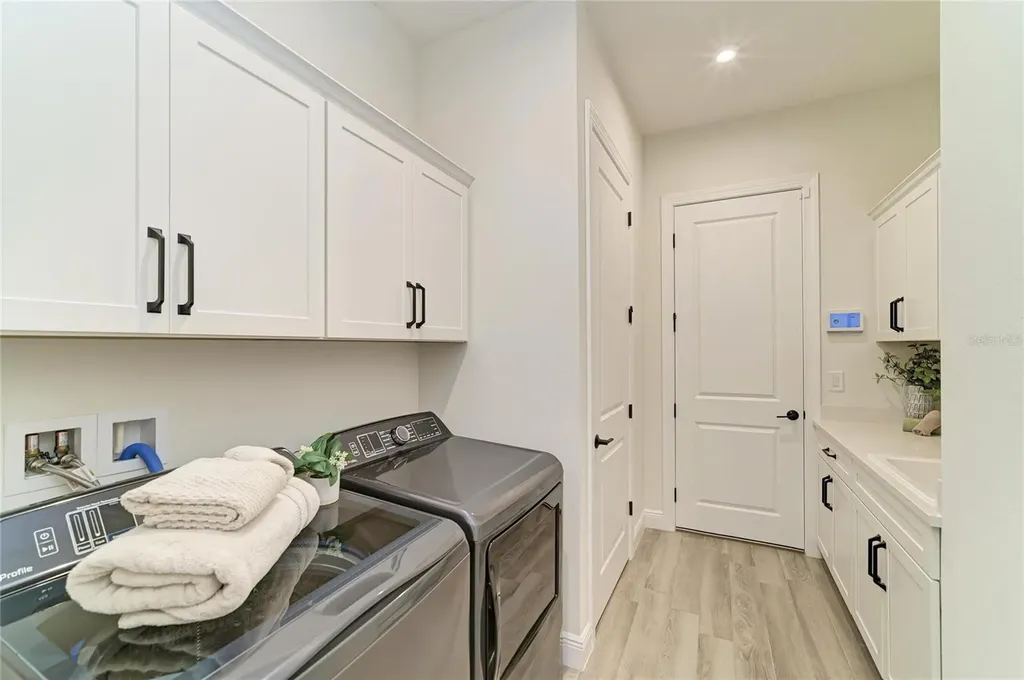8533 Beechlake Court Sarasota FL 34240