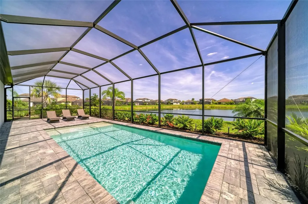 8533 Beechlake Court Sarasota FL 34240