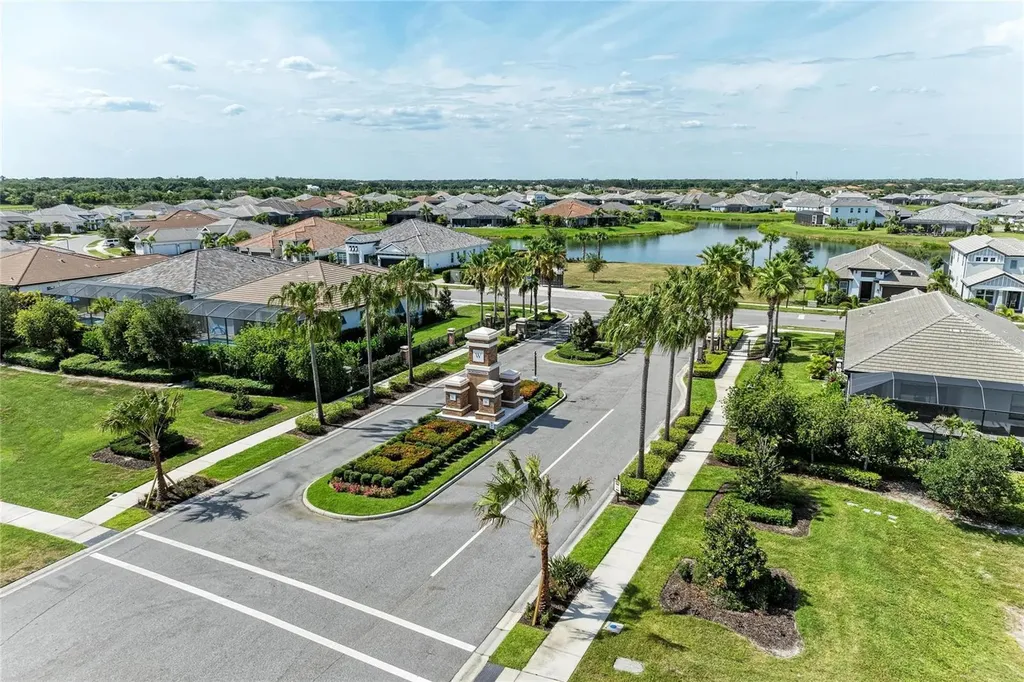 8533 Beechlake Court Sarasota FL 34240