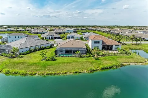 8533 Beechlake Court Sarasota FL 34240