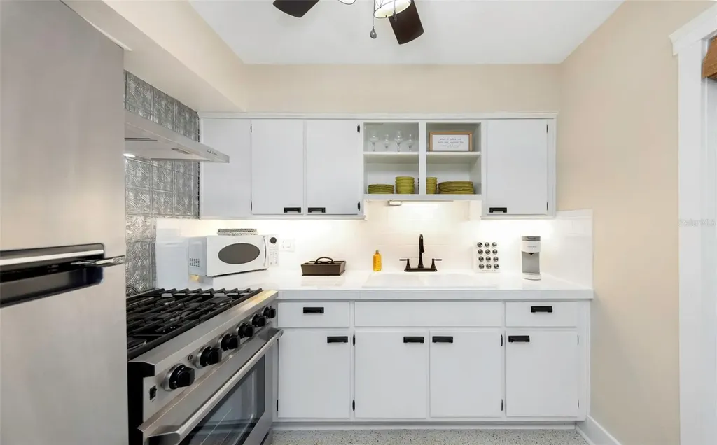 116 Read Street Tarpon Springs FL 34689
