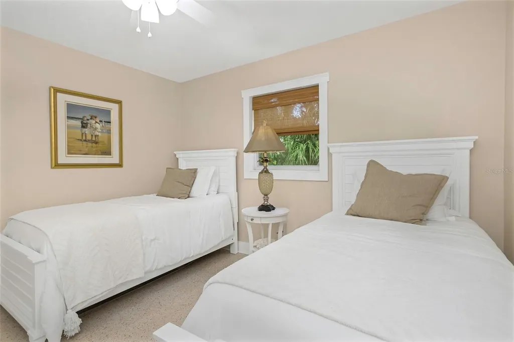 116 Read Street Tarpon Springs FL 34689