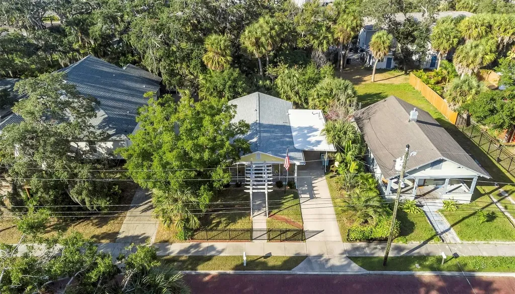 116 Read Street Tarpon Springs FL 34689