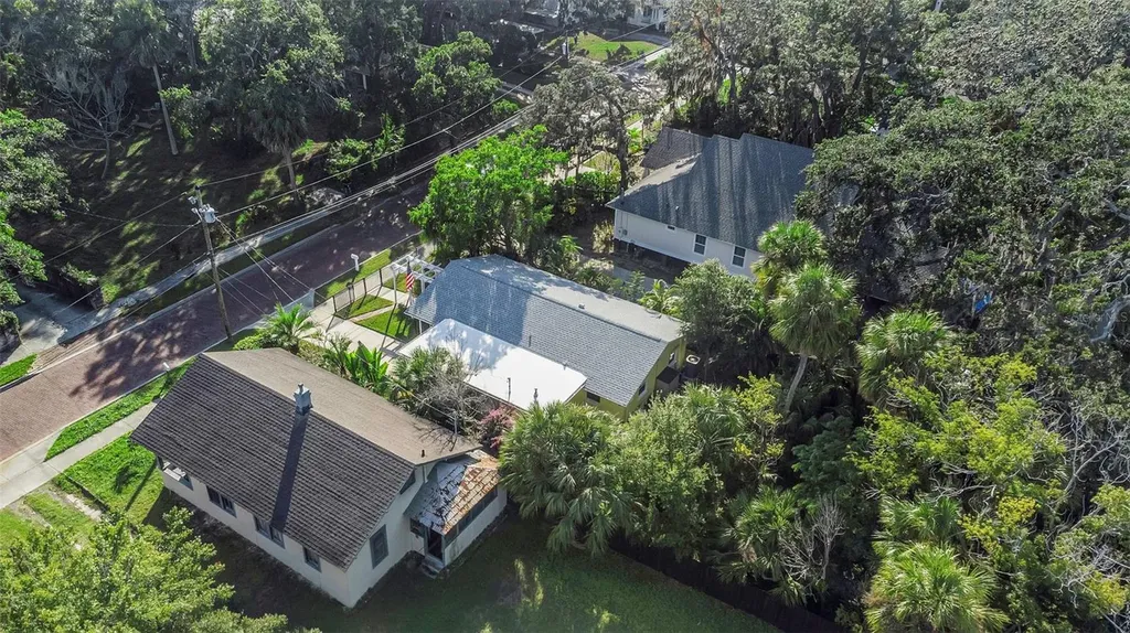 116 Read Street Tarpon Springs FL 34689