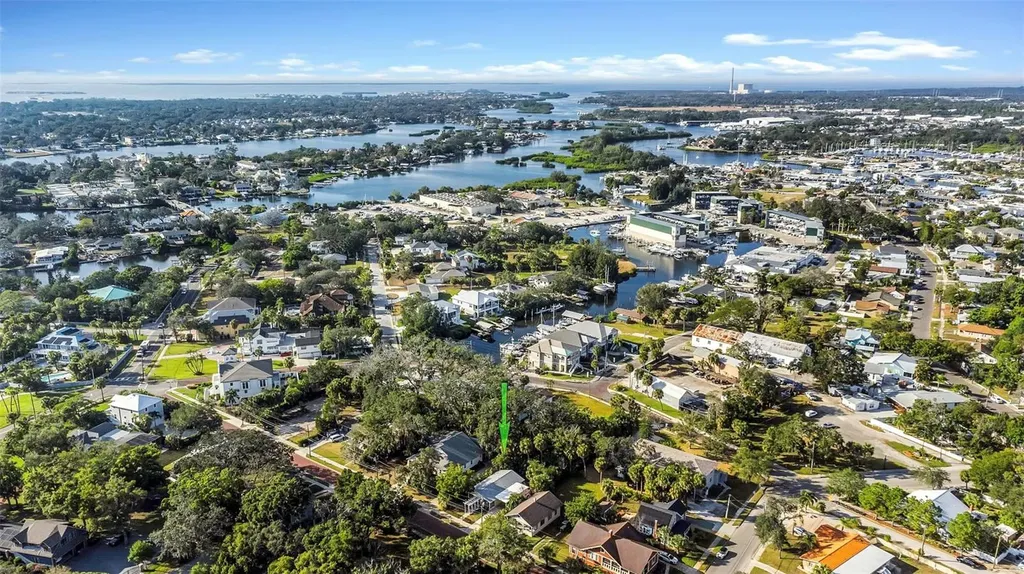 116 Read Street Tarpon Springs FL 34689