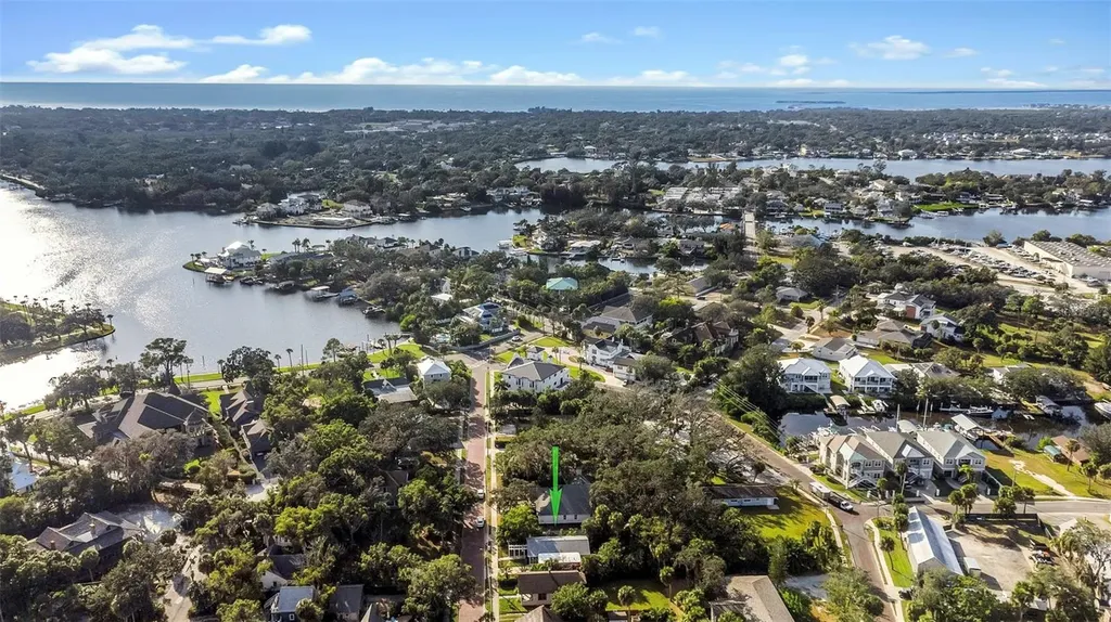 116 Read Street Tarpon Springs FL 34689