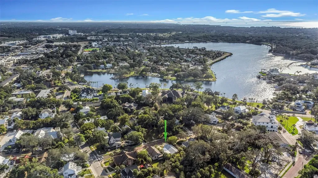116 Read Street Tarpon Springs FL 34689