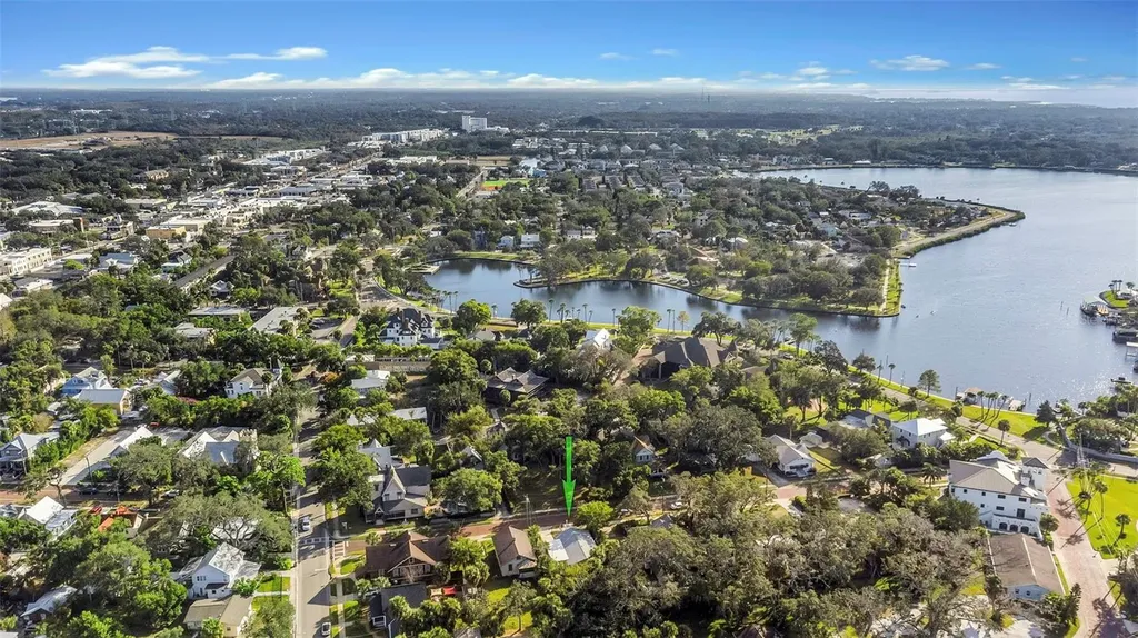 116 Read Street Tarpon Springs FL 34689