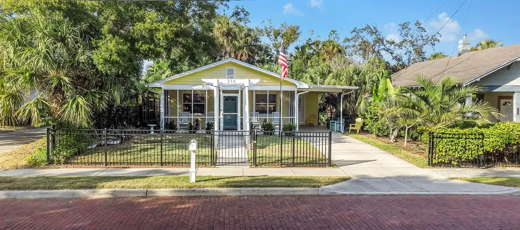 116 Read Street Tarpon Springs FL 34689