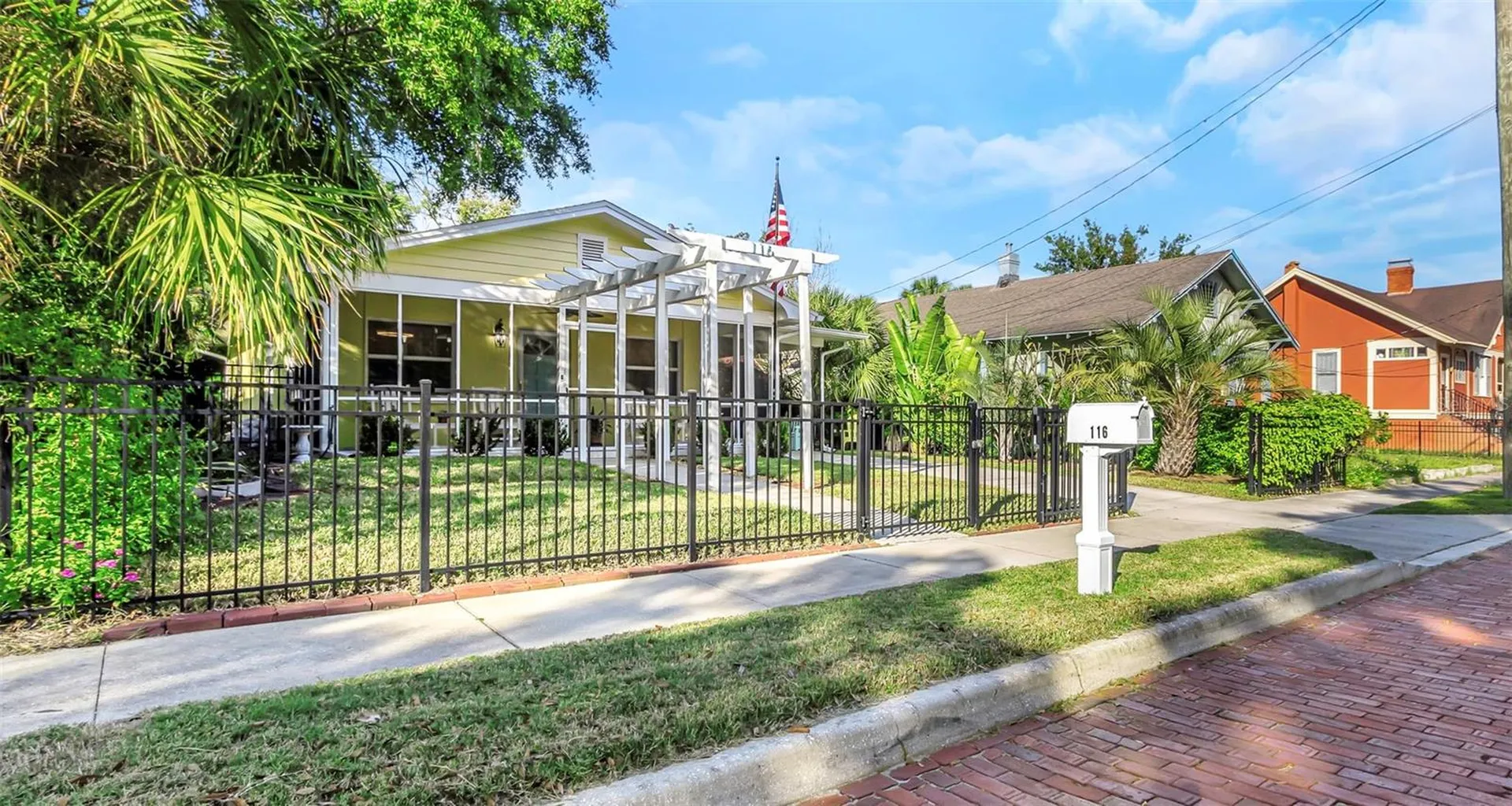 116 Read Street Tarpon Springs FL 34689