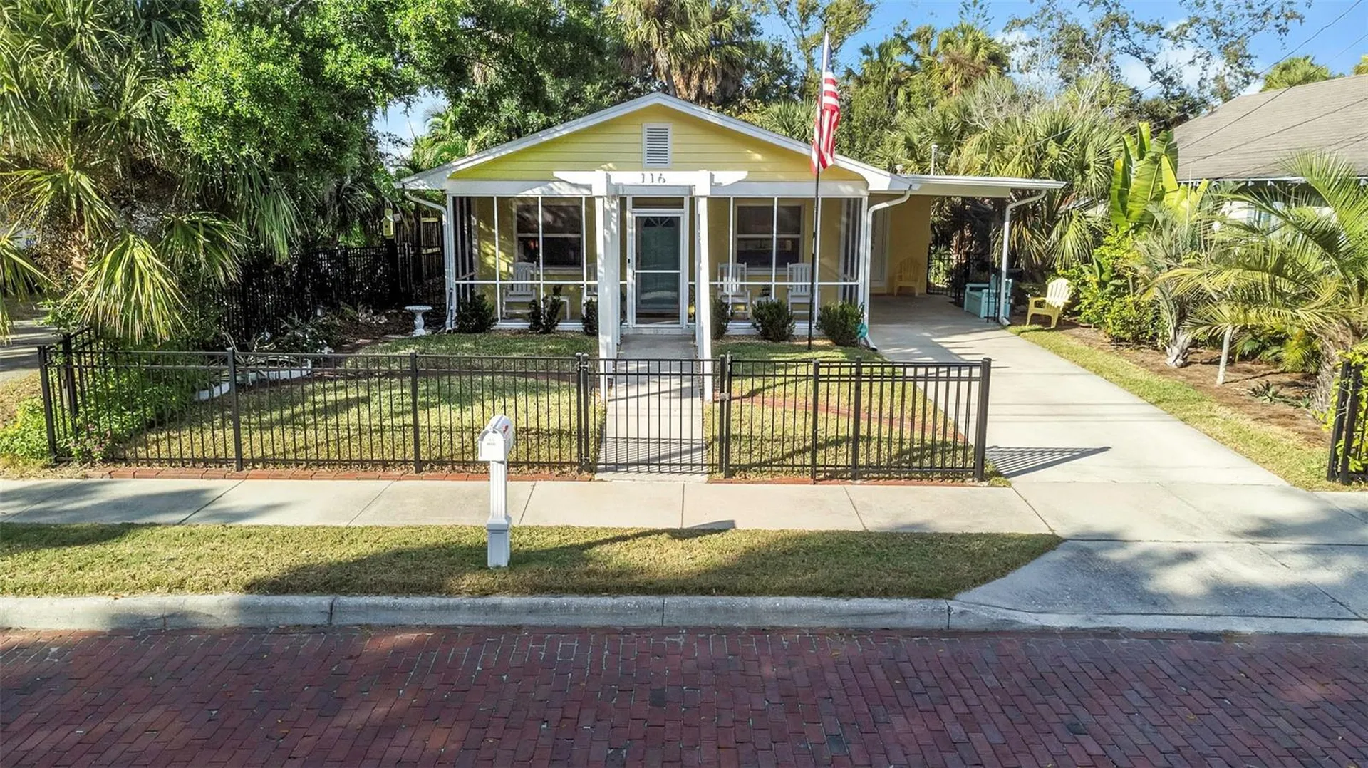 116 Read Street Tarpon Springs FL 34689