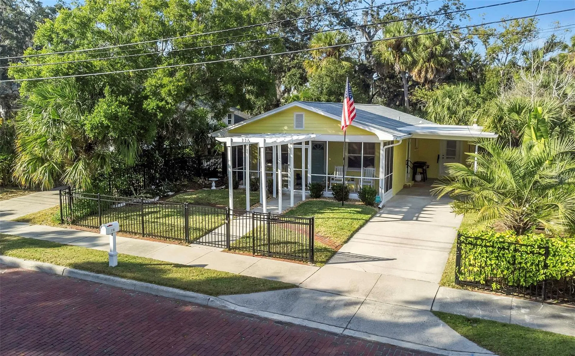 116 Read Street Tarpon Springs FL 34689