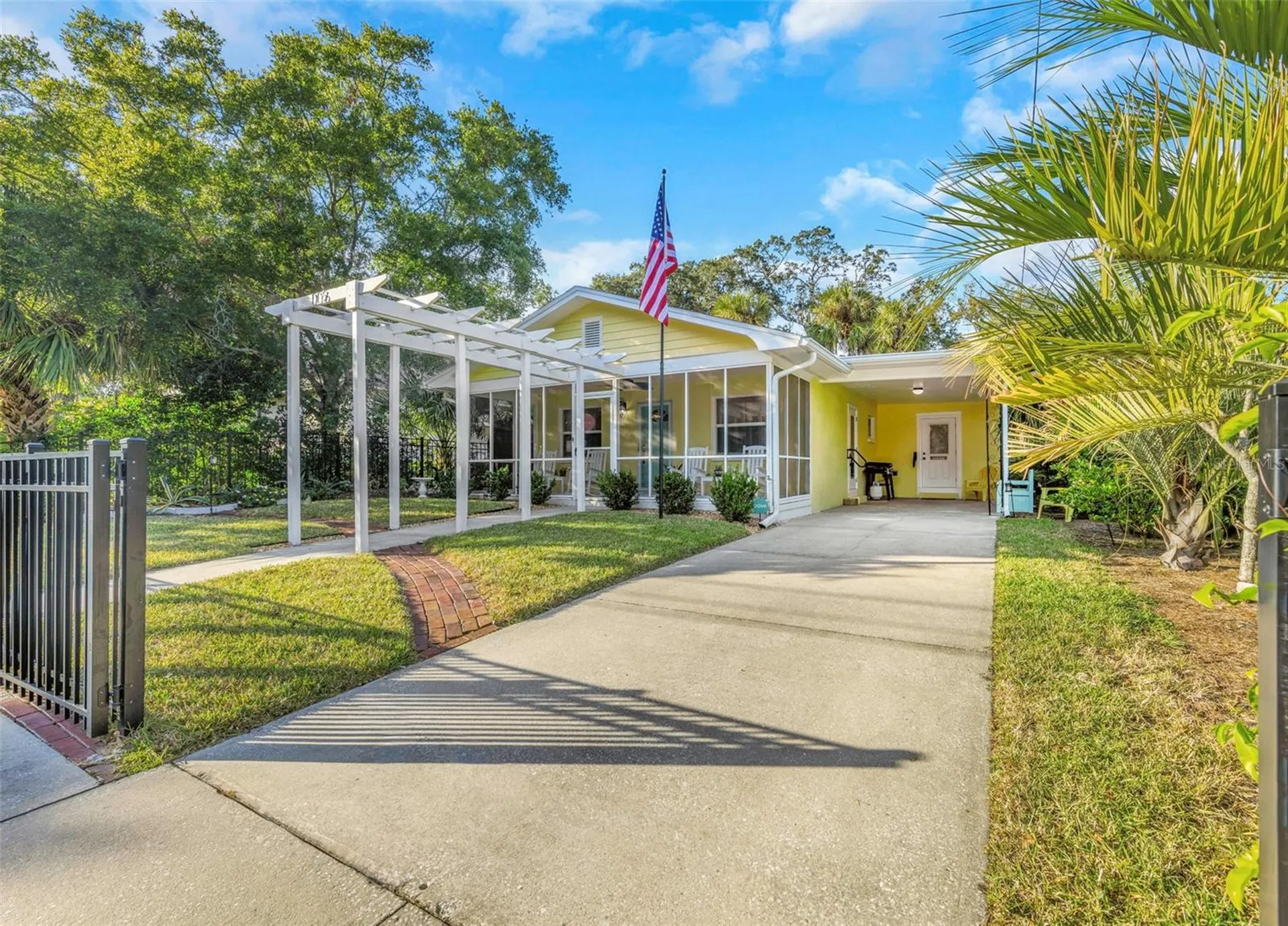 116 Read Street Tarpon Springs FL 34689