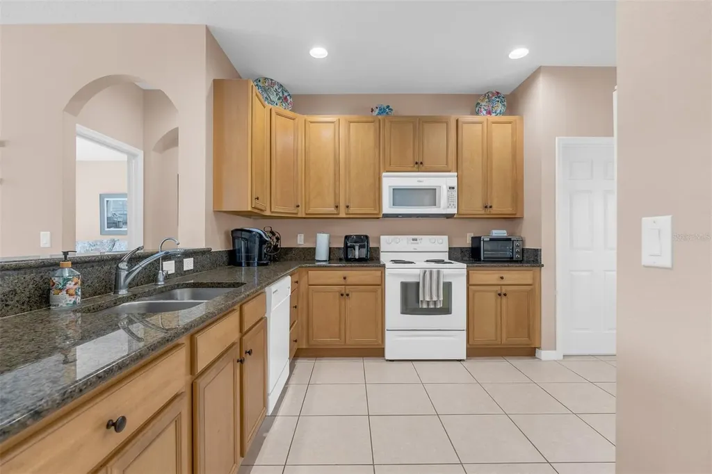 196 Minniehaha Circle Haines City FL 33844