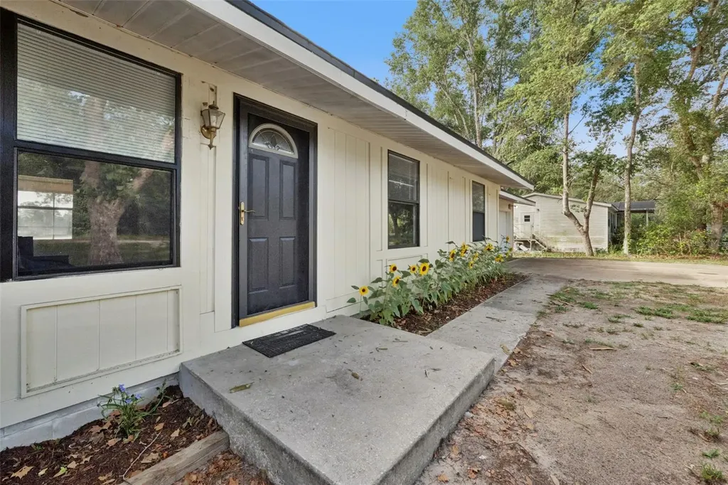 42146 Pine Valley Drive Paisley FL 32767