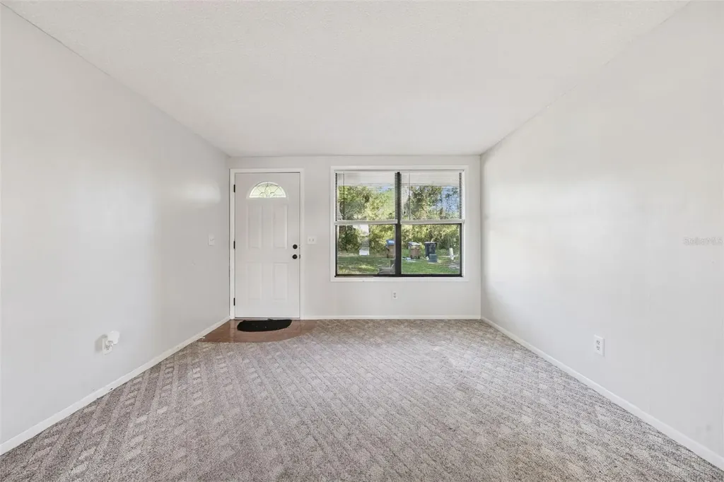 42146 Pine Valley Drive Paisley FL 32767