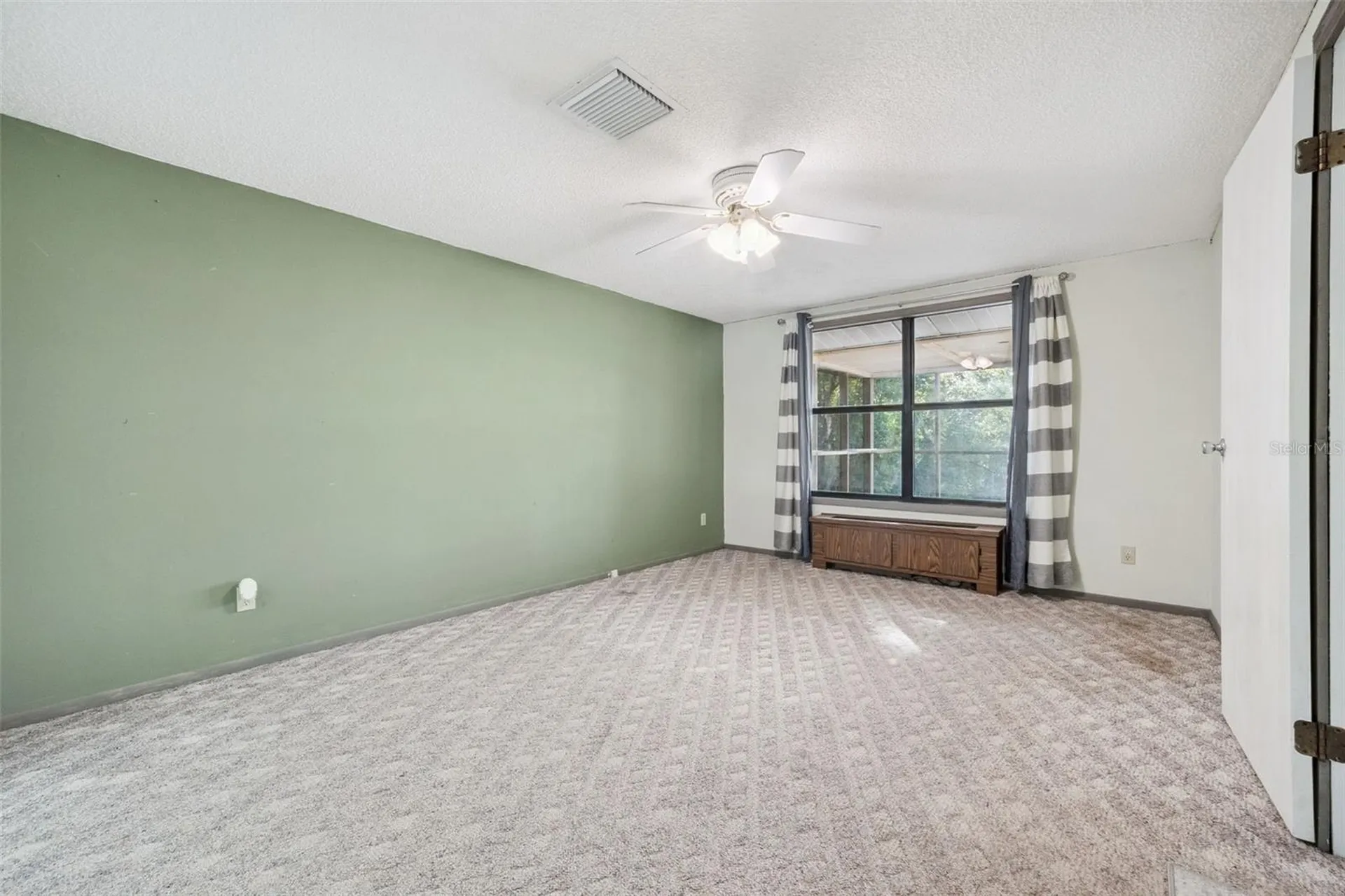42146 Pine Valley Drive Paisley FL 32767