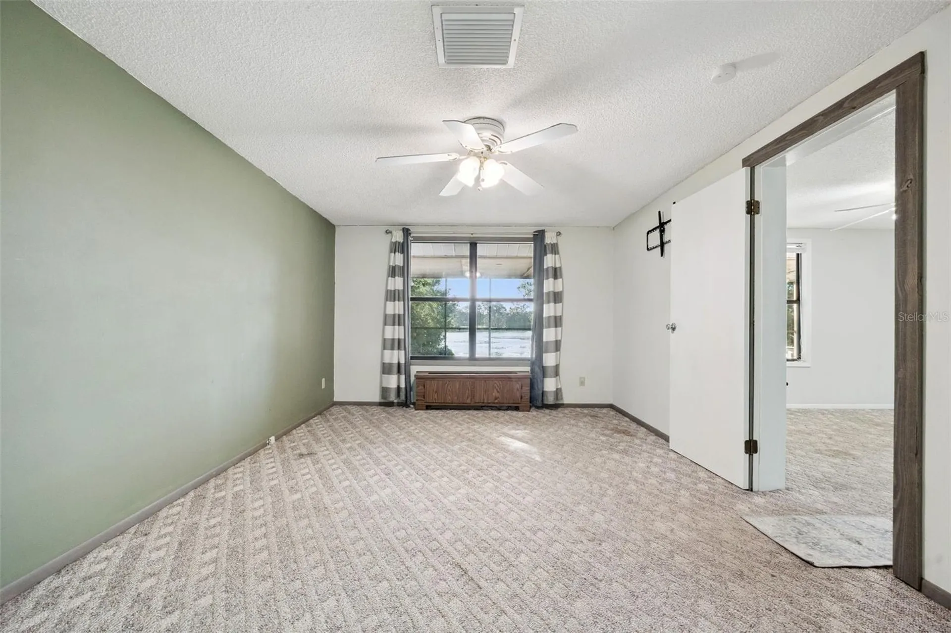 42146 Pine Valley Drive Paisley FL 32767