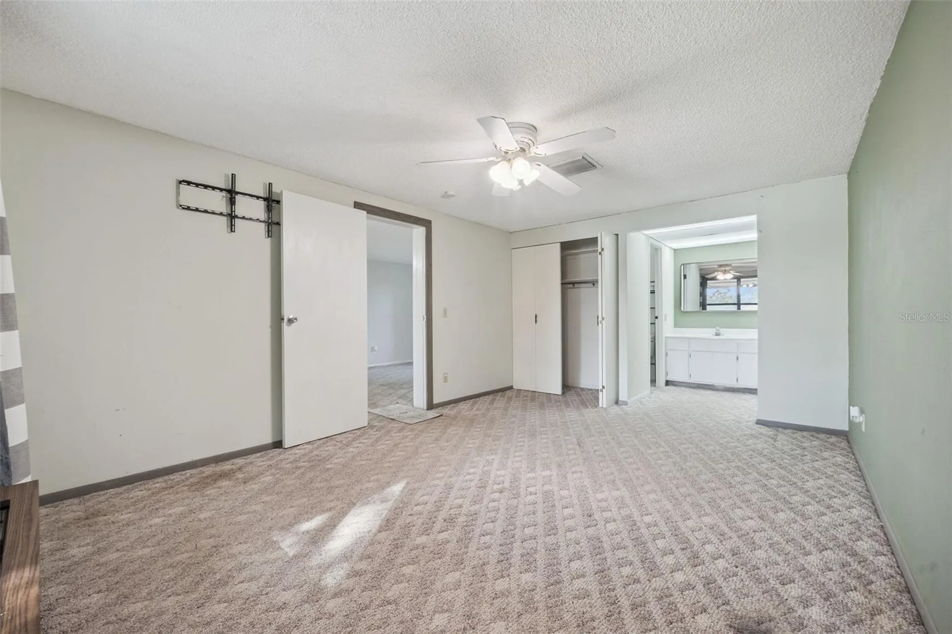 42146 Pine Valley Drive Paisley FL 32767