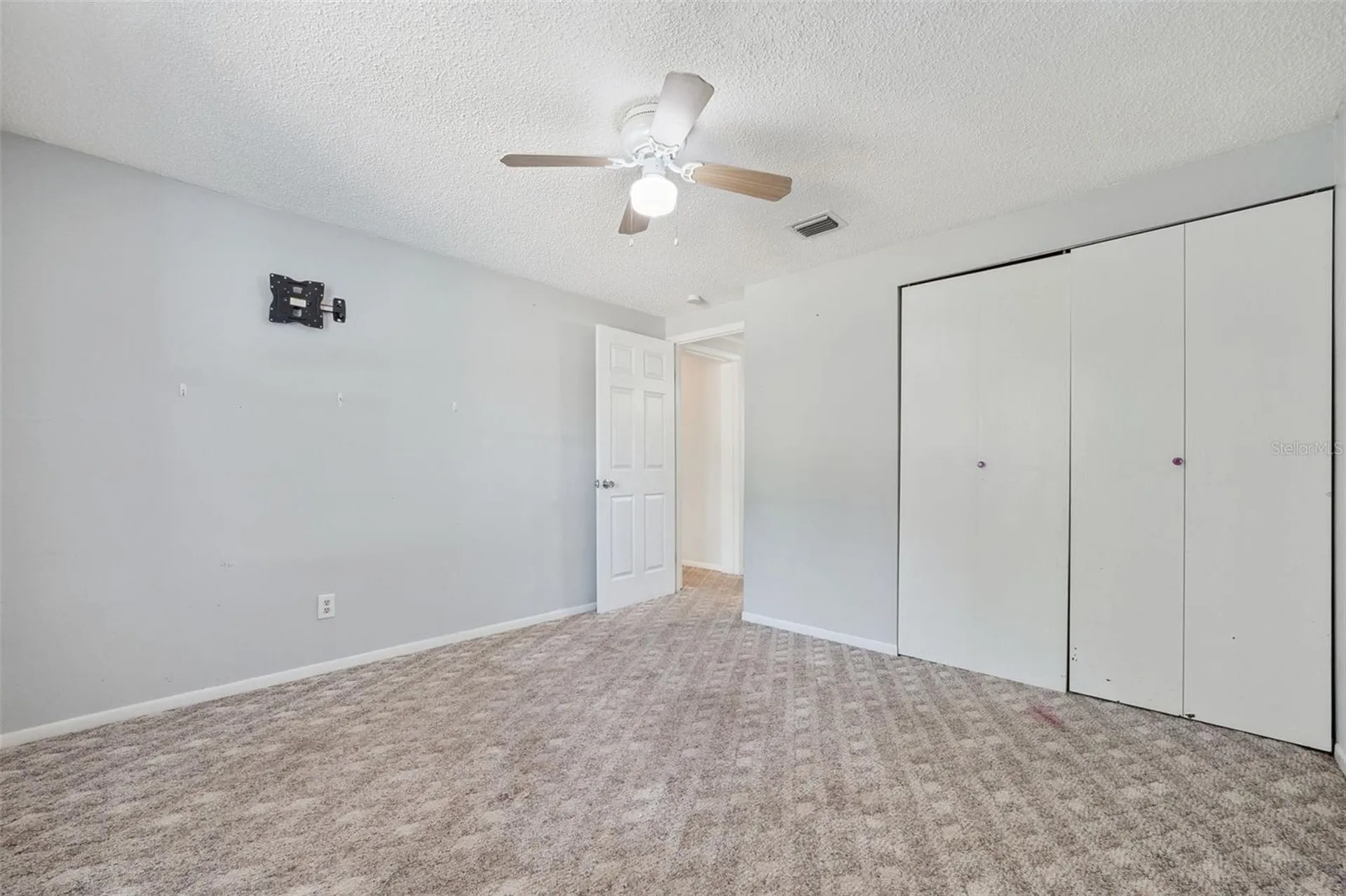 42146 Pine Valley Drive Paisley FL 32767