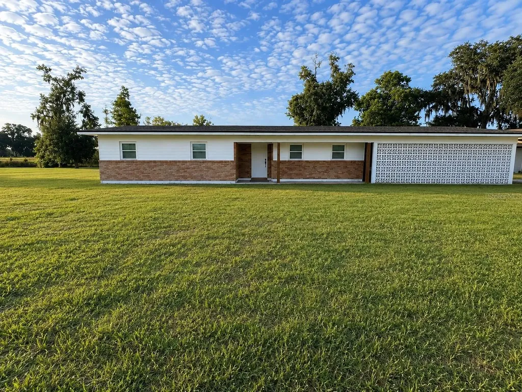 5201 S Farkas Road Plant City FL 33567