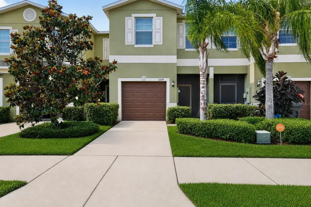 2224 Golden Falcon Drive Ruskin FL 33570