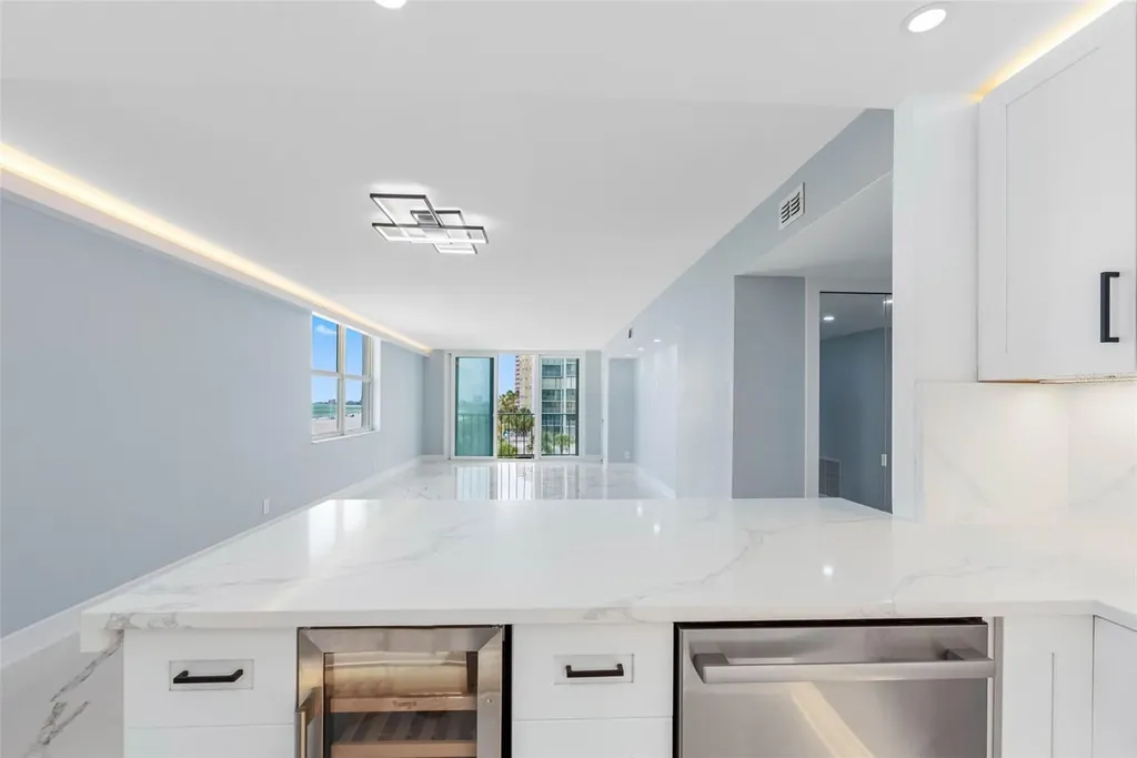 1400 Gulf Boulevard Clearwater Beach FL 33767