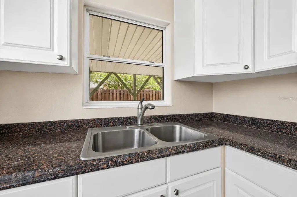 6819 Meadowlawn Drive N St Petersburg FL 33702