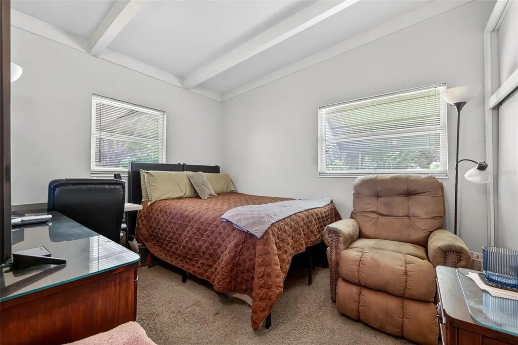 6819 Meadowlawn Drive N St Petersburg FL 33702