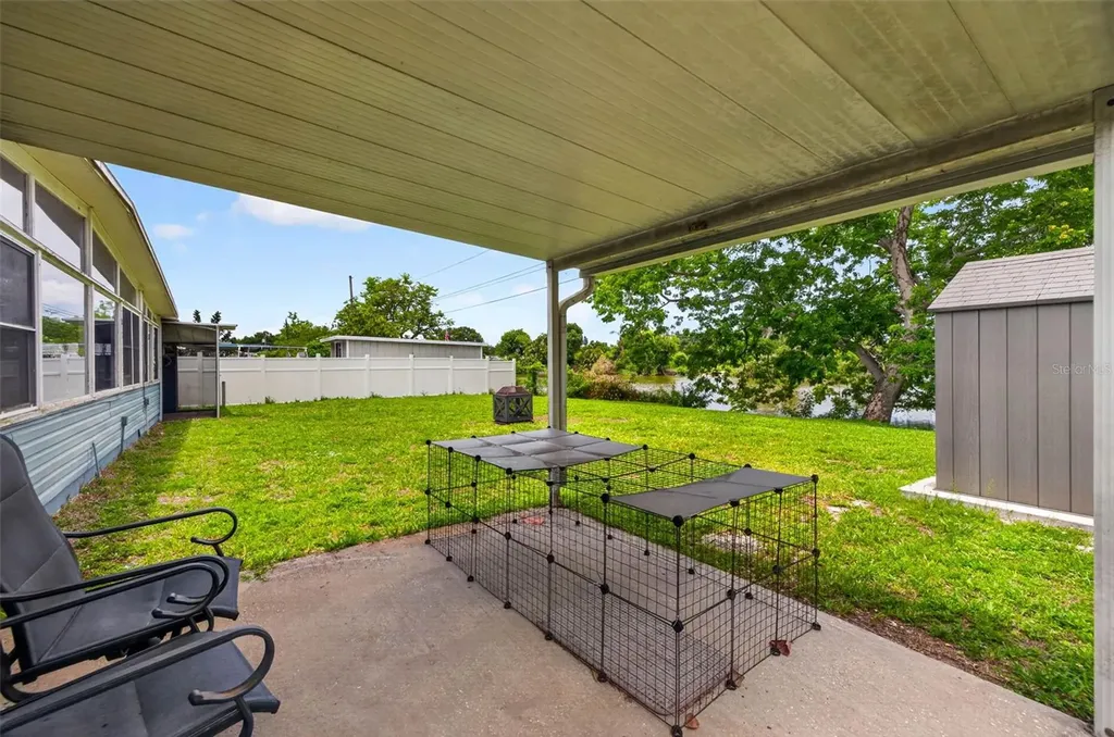 6819 Meadowlawn Drive N St Petersburg FL 33702