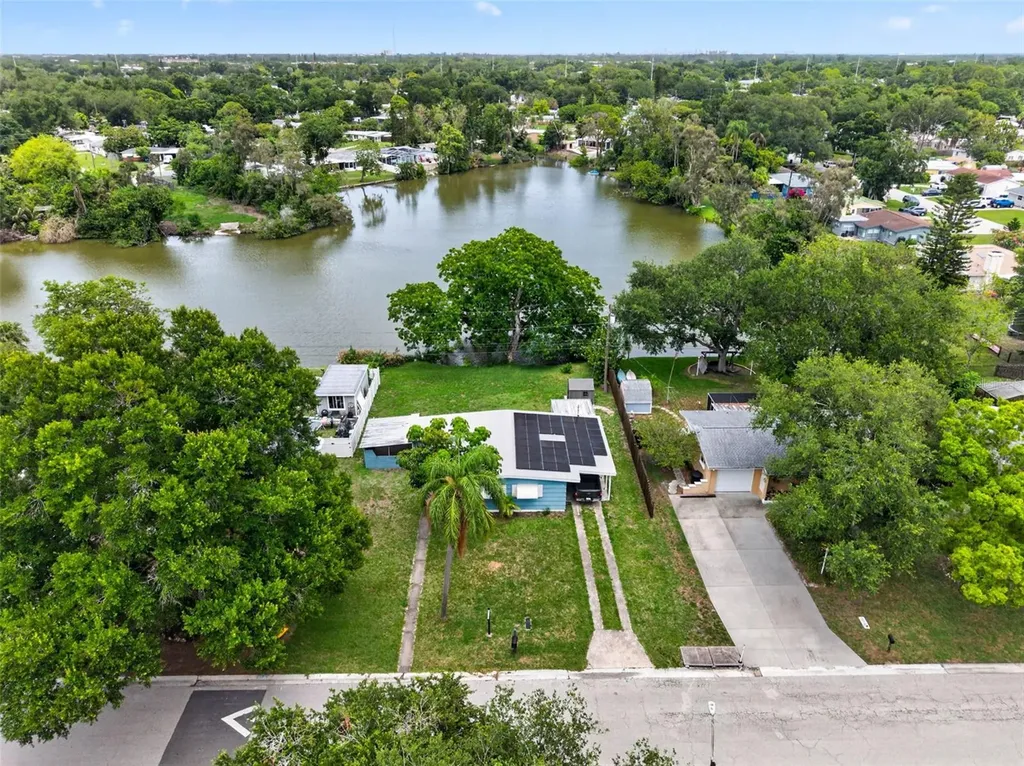 6819 Meadowlawn Drive N St Petersburg FL 33702