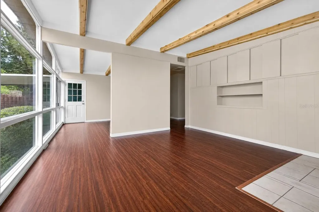 6819 Meadowlawn Drive N St Petersburg FL 33702