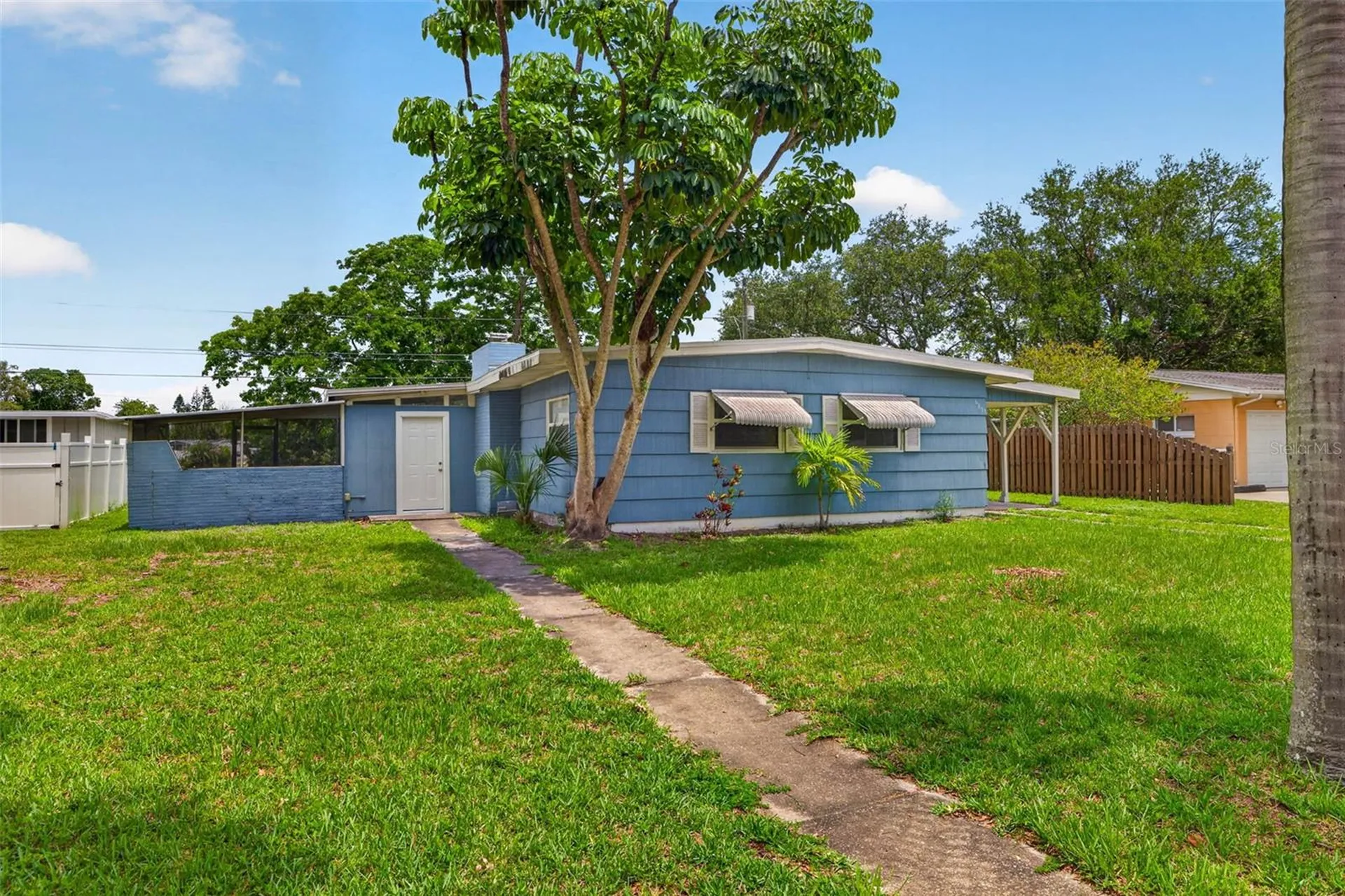 6819 Meadowlawn Drive N St Petersburg FL 33702