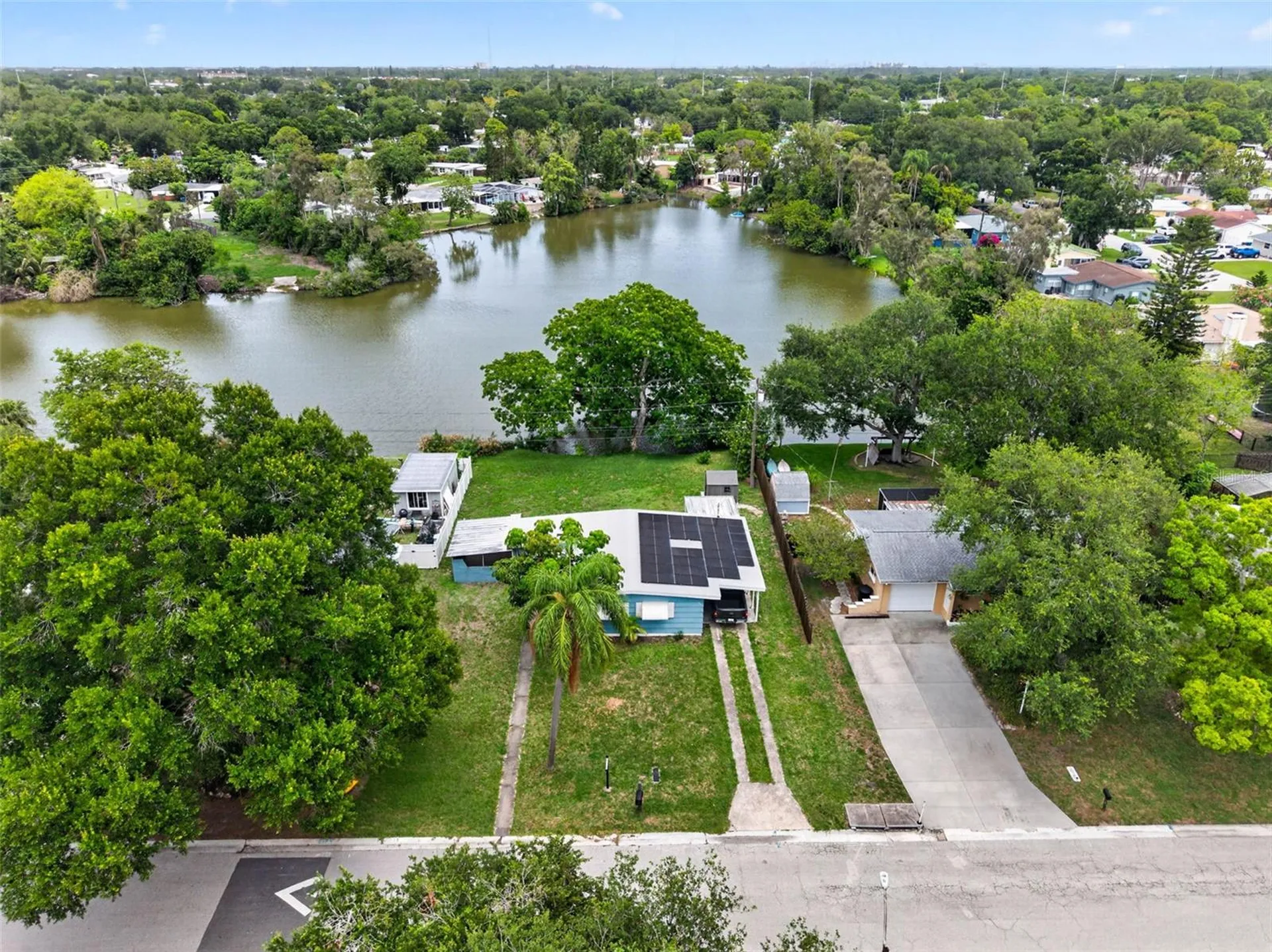 6819 Meadowlawn Drive N St Petersburg FL 33702