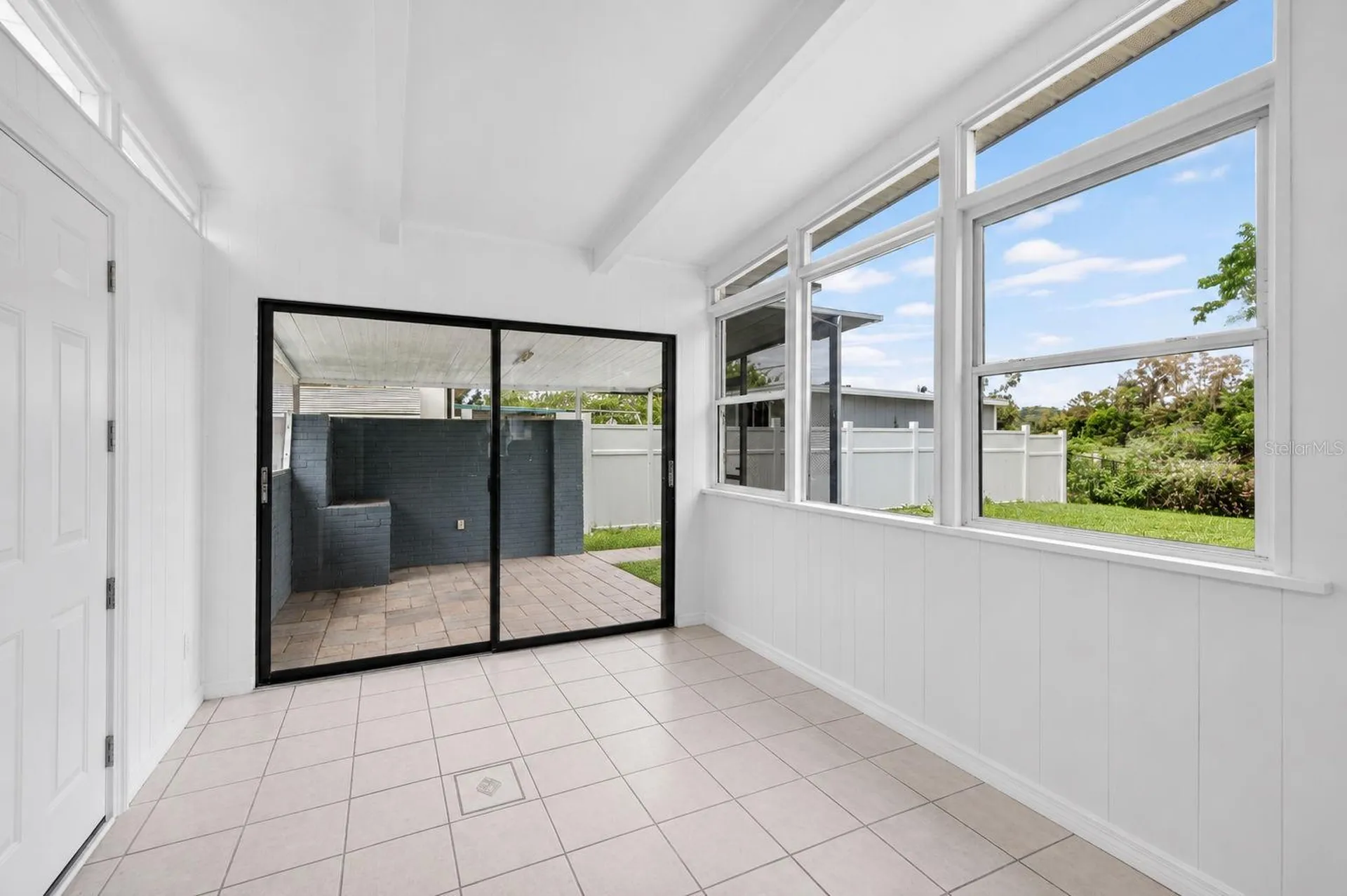 6819 Meadowlawn Drive N St Petersburg FL 33702