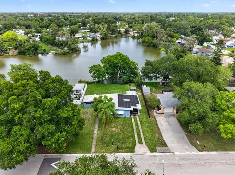6819 Meadowlawn Drive N St Petersburg FL 33702