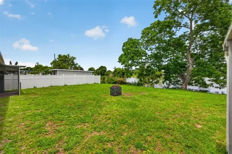 6819 Meadowlawn Drive N St Petersburg FL 33702