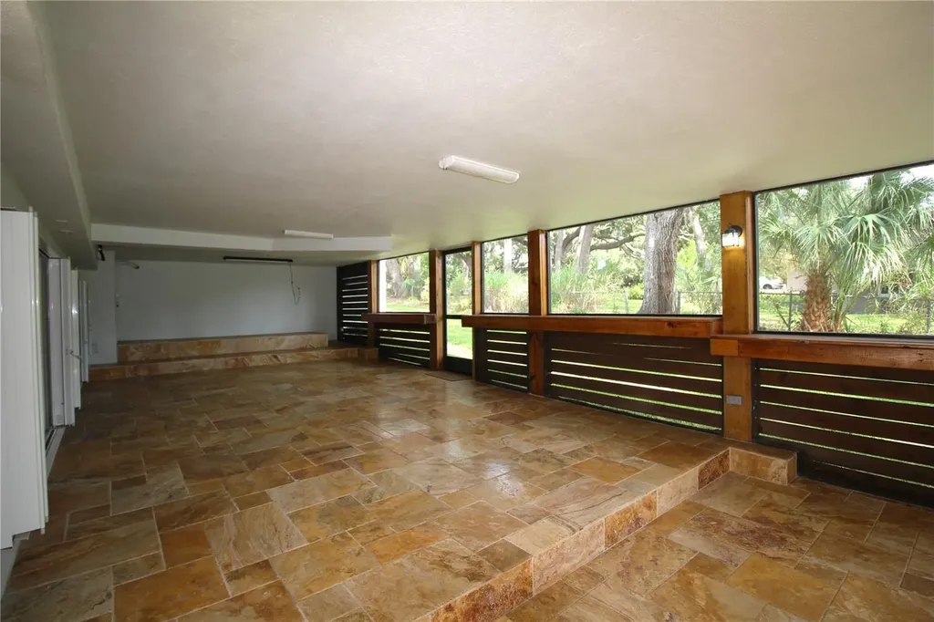 2436 Navarez Avenue Safety Harbor FL 34695