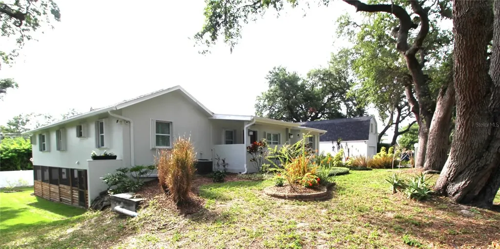2436 Navarez Avenue Safety Harbor FL 34695