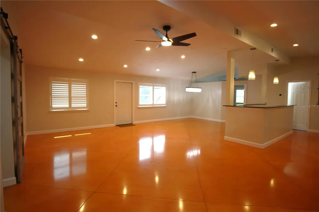 2436 Navarez Avenue Safety Harbor FL 34695